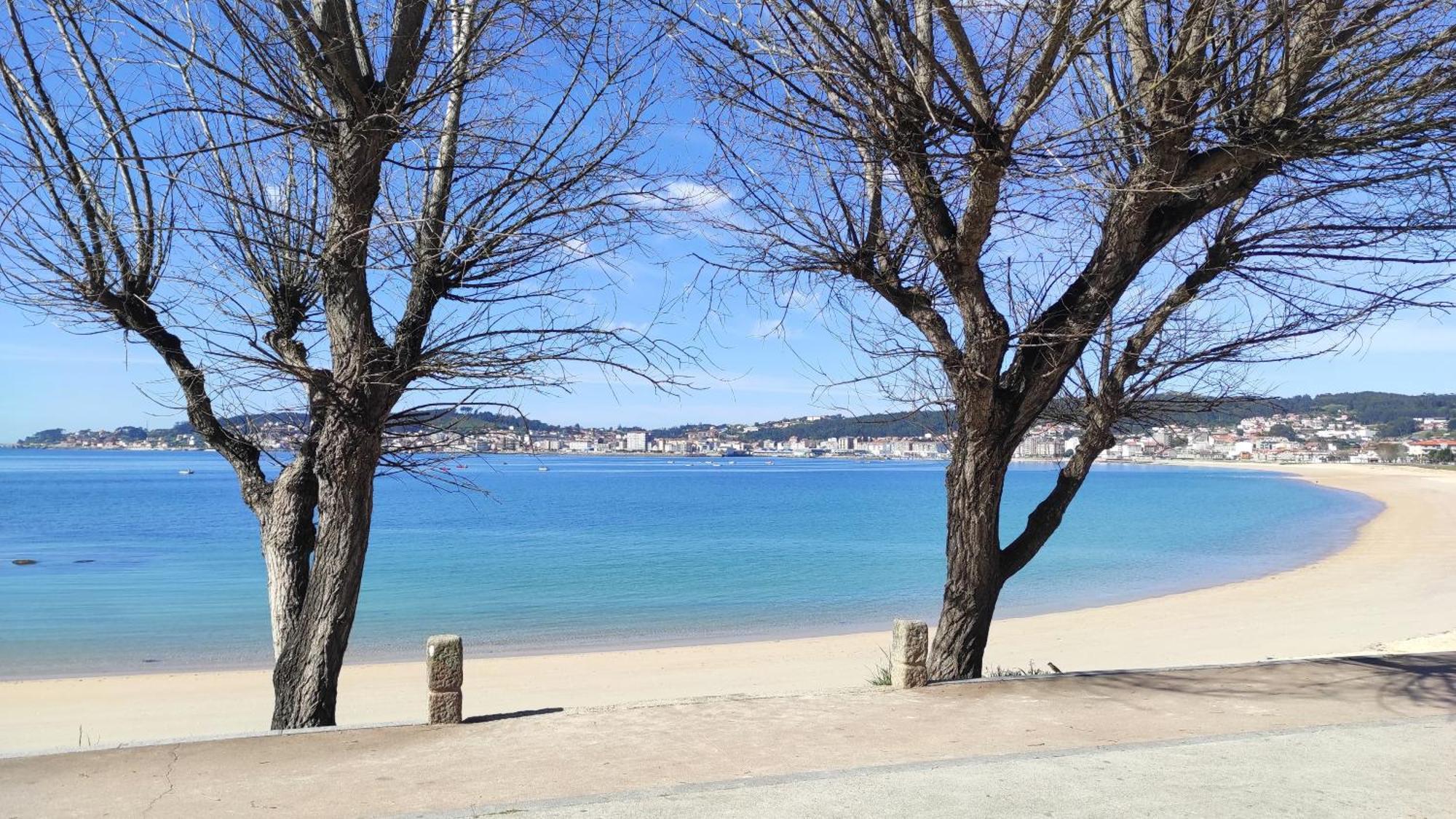 Rias Baixas En Ribeira Piso Centrico Con Parking Y Wifi Apartment Luaran gambar