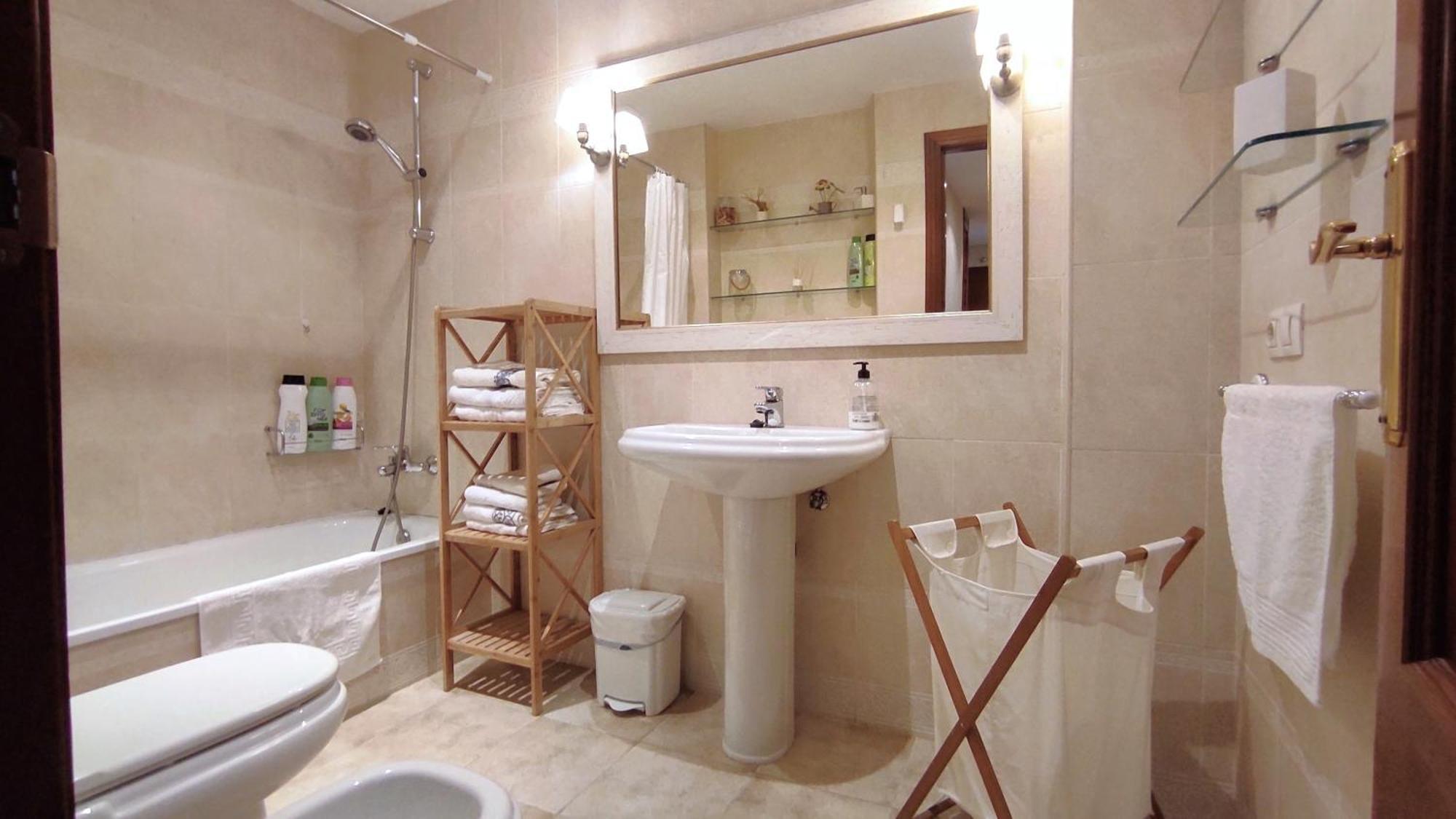 Rias Baixas En Ribeira Piso Centrico Con Parking Y Wifi Apartment Luaran gambar